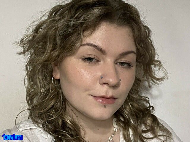 AlinaDirty preview 1