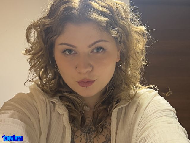 AlinaDirty preview 2