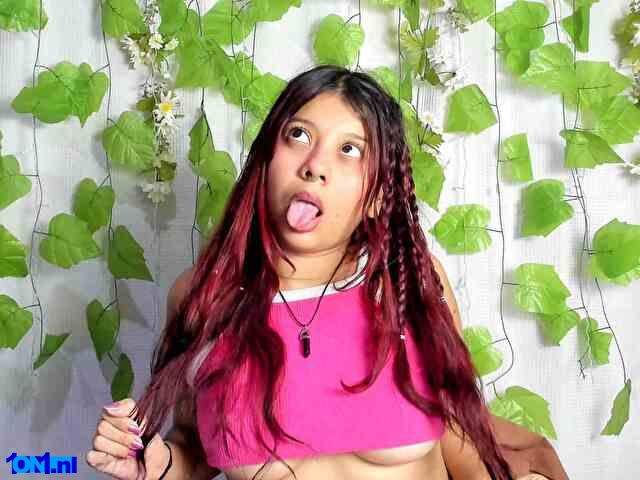 CoralineHale foto 29