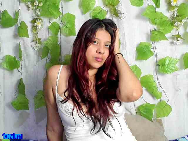 CoralineHale foto 45