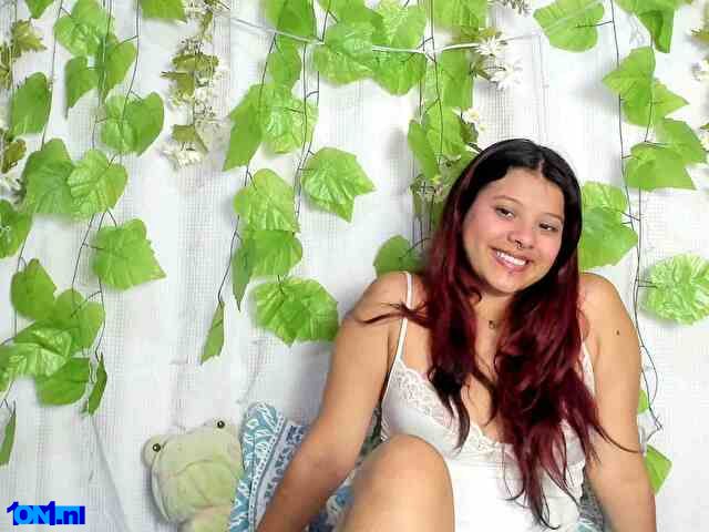 CoralineHale foto 63