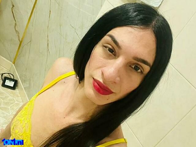DanaLondon preview 1