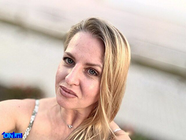 HollieBell preview 1