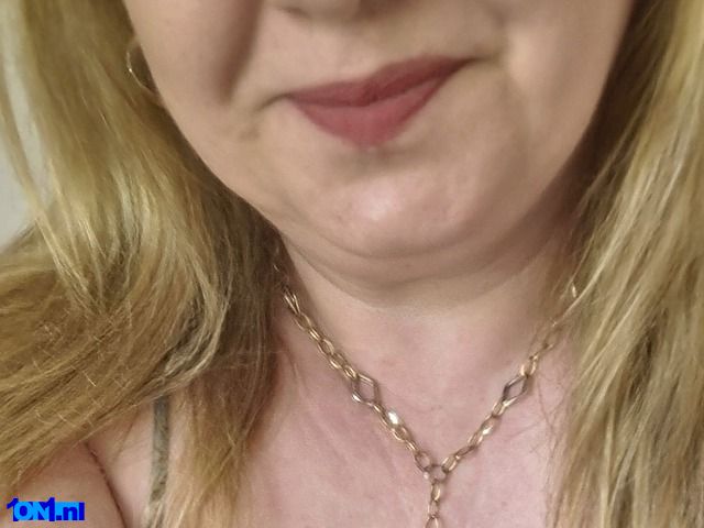 Ladyariana preview 2