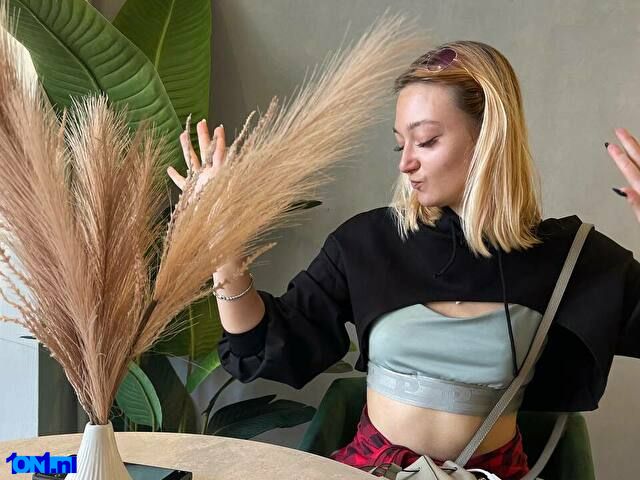 MelaniOrange foto 20