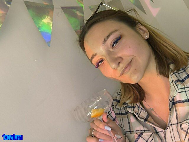 MelaniOrange preview 3