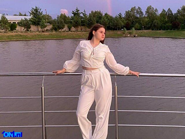 MistyRose preview 4