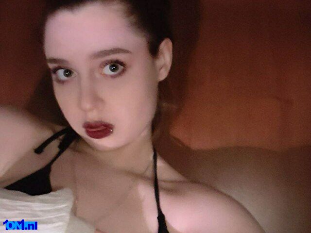 NicoleRossty preview 4