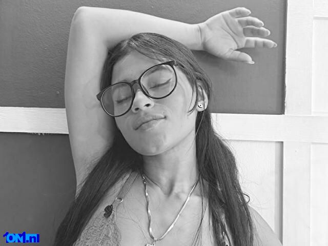 RashelDerosa preview 5