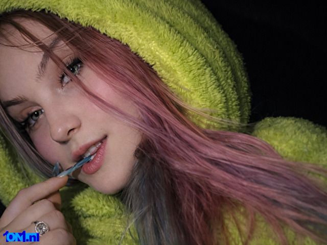 RebeFucksonn preview 2