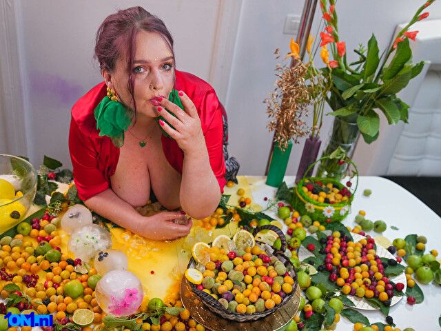 SinFulTitsDD foto 30