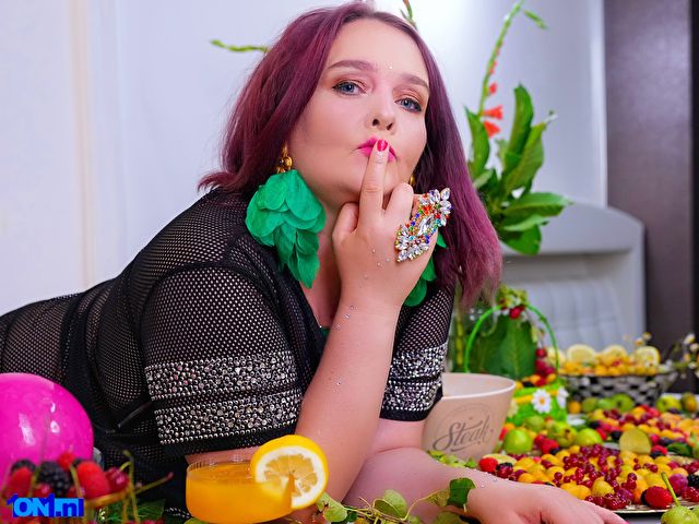 SinFulTitsDD foto 33