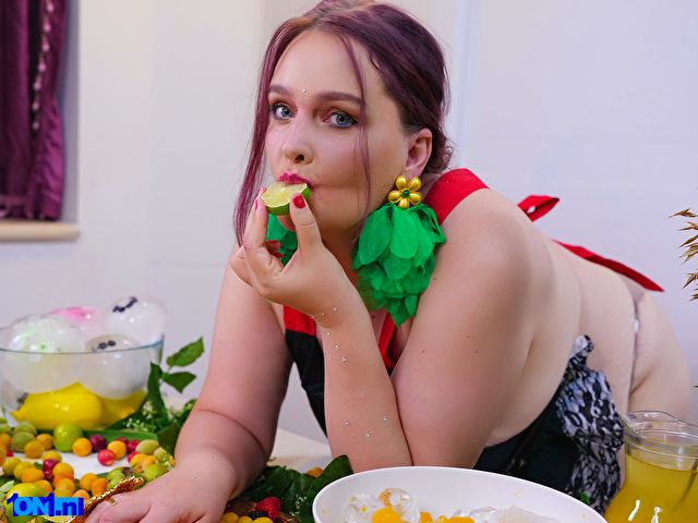 SinFulTitsDD foto 42