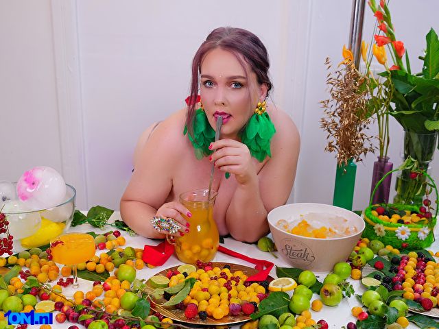 SinFulTitsDD foto 50