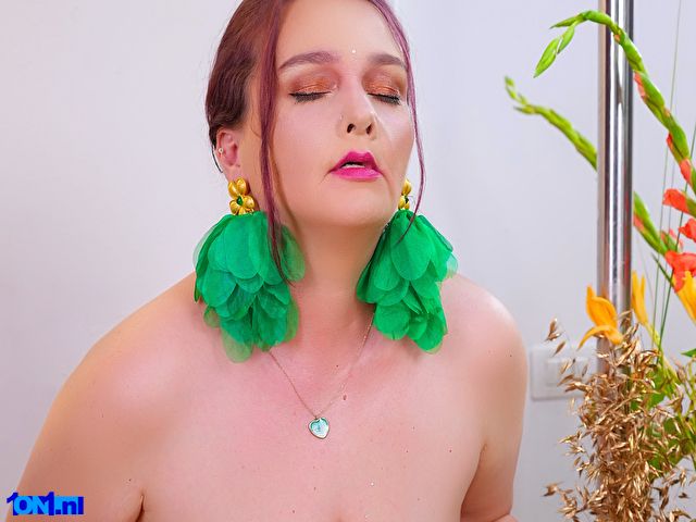 SinFulTitsDD foto 57