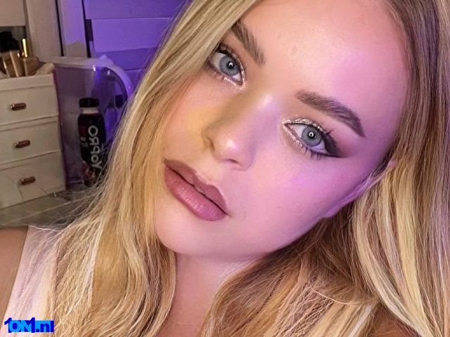 VelvetMiraa preview 2