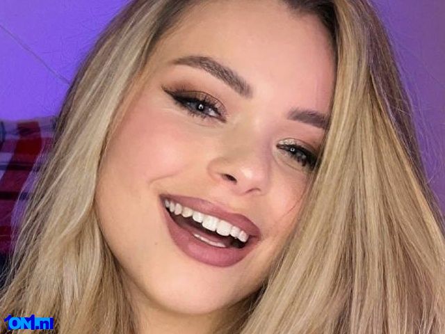 VelvetMiraa preview 3